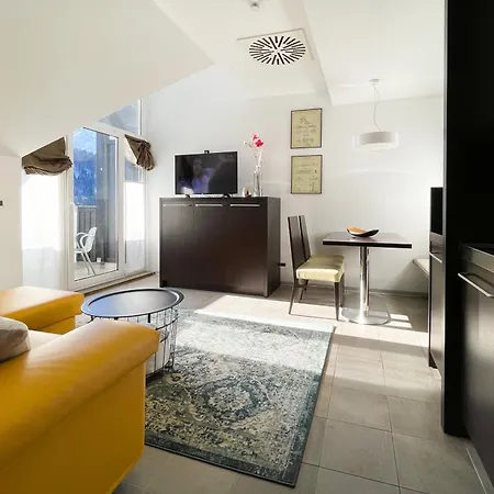 Silver Deer, Apartment